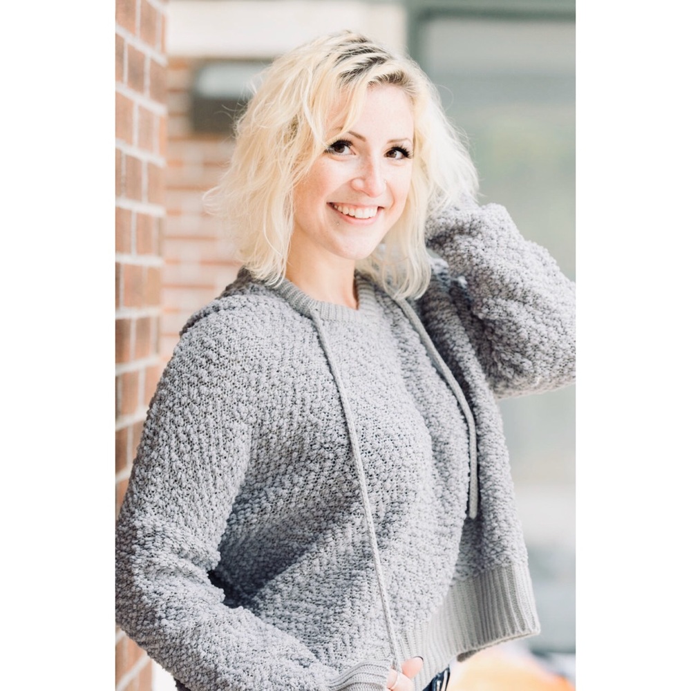 Gray cropped popcorn sweater